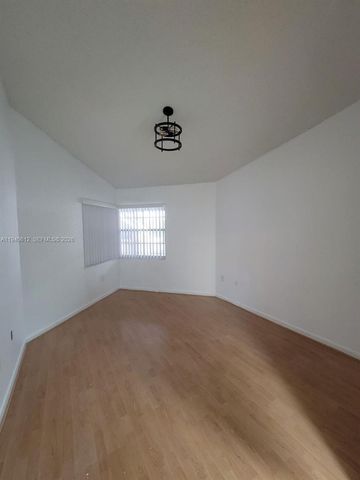 2881 N Oakland Forest Dr 309, Oakland Park, FL 33309