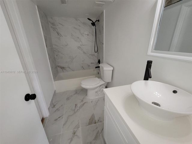 2881 N Oakland Forest Dr 309, Oakland Park, FL 33309