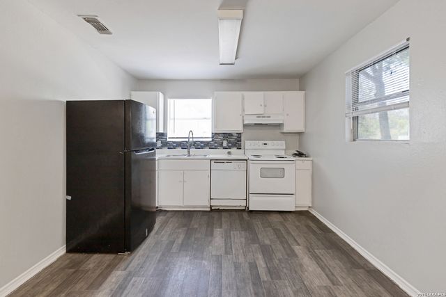 1655 Amanda, San Antonio, TX 78210