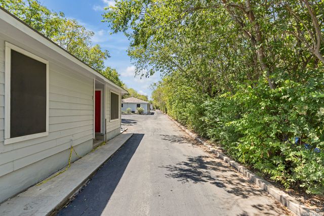 1655 Amanda, San Antonio, TX 78210