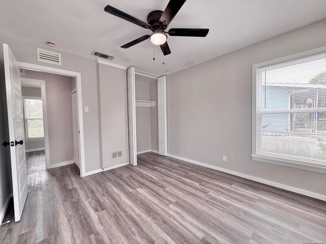 4535 Lark, San Antonio, TX 78228