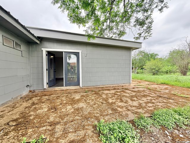 4535 Lark, San Antonio, TX 78228