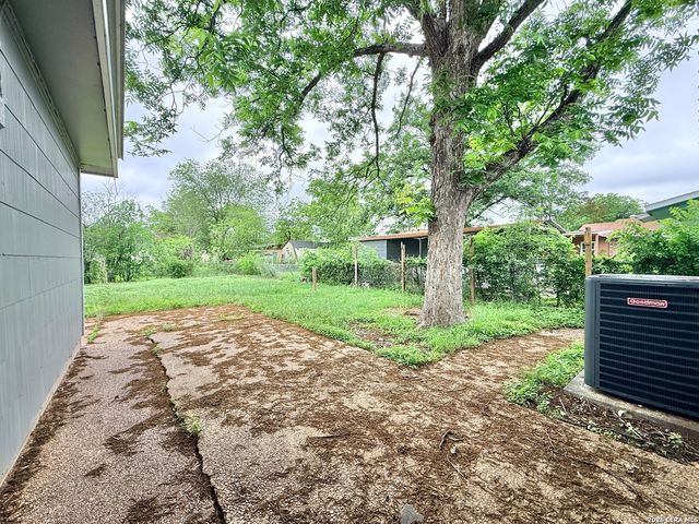 4535 Lark, San Antonio, TX 78228