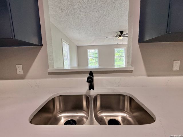 4535 Lark, San Antonio, TX 78228
