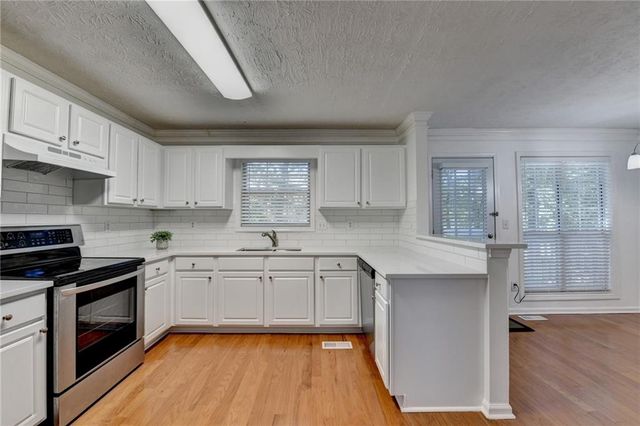 2210 Ashley Crossing Court, Lawrenceville, GA 30043