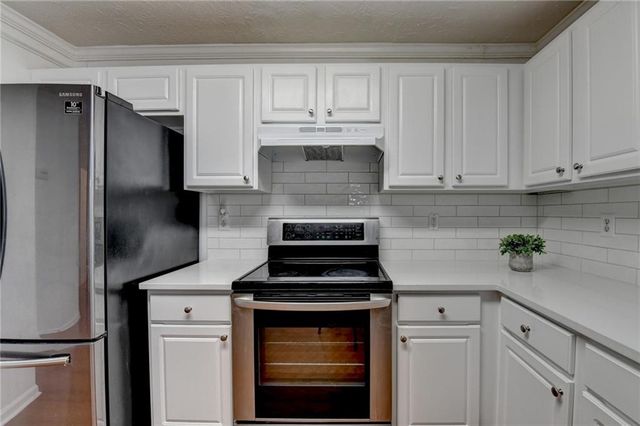 2210 Ashley Crossing Court, Lawrenceville, GA 30043