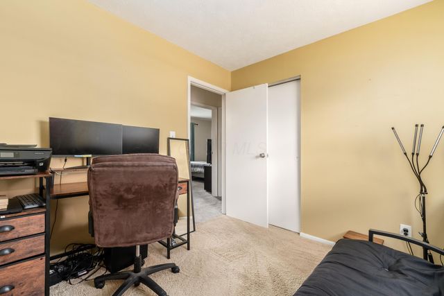 6065 Batavia Road, Westerville, OH 43081