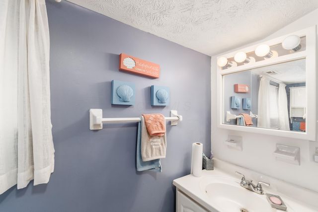6065 Batavia Road, Westerville, OH 43081