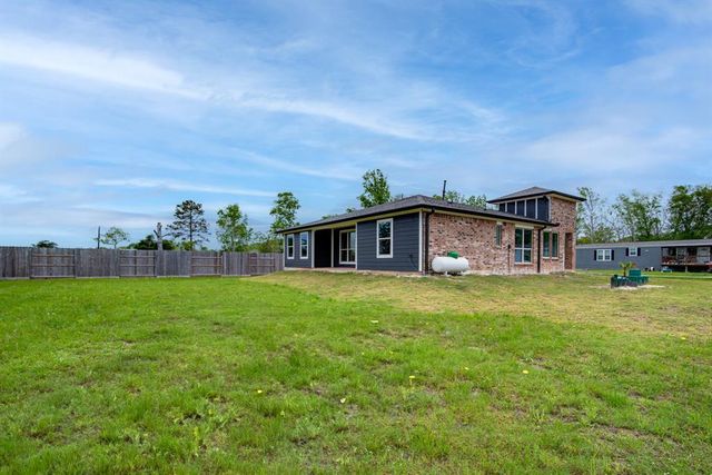 6714 Scott Street, Liverpool, TX 77577
