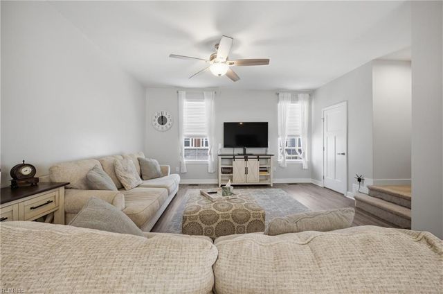 908 Hornswaggle WAY, Chesapeake, VA 23323