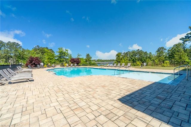 908 Hornswaggle WAY, Chesapeake, VA 23323