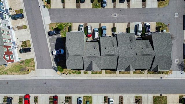 908 Hornswaggle WAY, Chesapeake, VA 23323