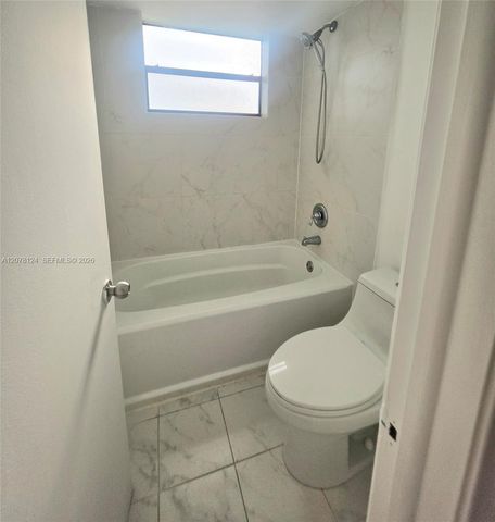 20105 NE 3rd Court 6, Miami, FL 33179