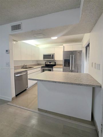 20105 NE 3rd Court 6, Miami, FL 33179