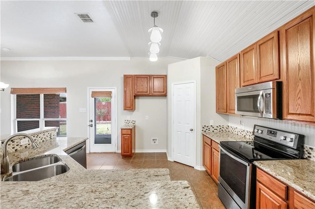 3708 Vista Greens Drive, Fort Worth, TX 76244 — photo 2
