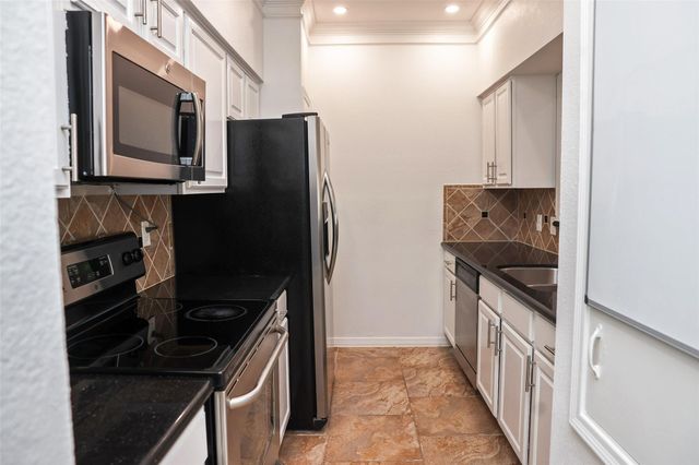 290 Wilcrest Drive, Houston, TX 77042