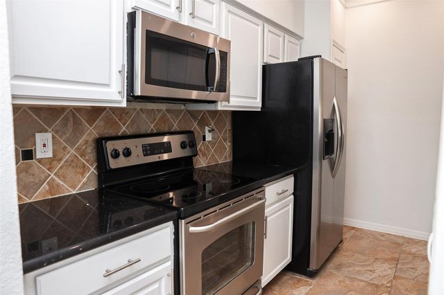 290 Wilcrest Drive, Houston, TX 77042