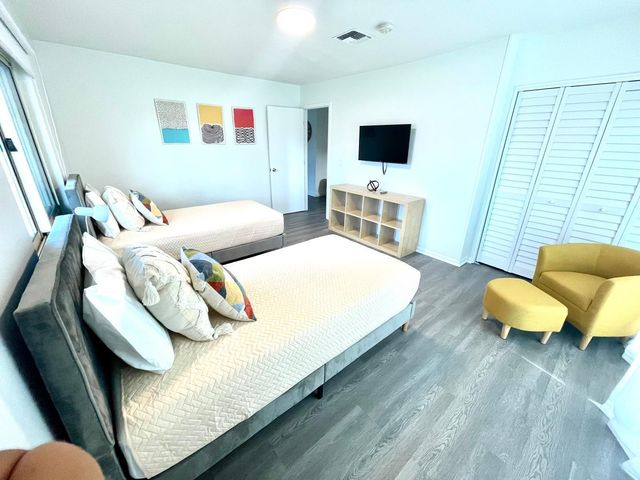 2809 SW 46th Street, Dania Beach, FL 33312