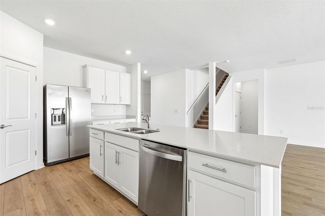 6669 ASBURY BARNES LANE, Wesley Chapel, FL 33545