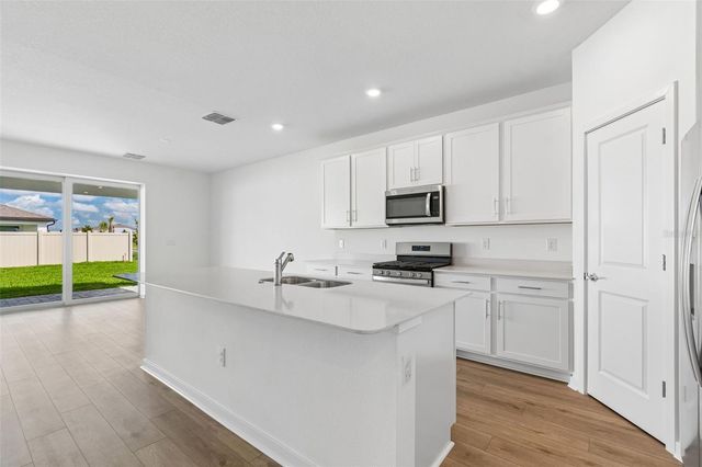 6669 ASBURY BARNES LANE, Wesley Chapel, FL 33545