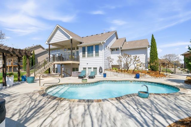 105 N Fawnwood, Wichita, KS 67235