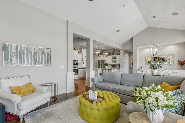 105 N Fawnwood, Wichita, KS 67235