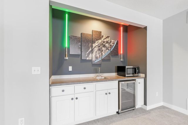 105 N Fawnwood, Wichita, KS 67235