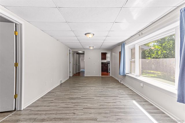 2550 Loon Lake Road, Wixom, MI 48393