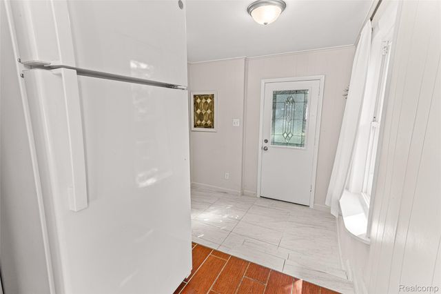 2550 Loon Lake Road, Wixom, MI 48393
