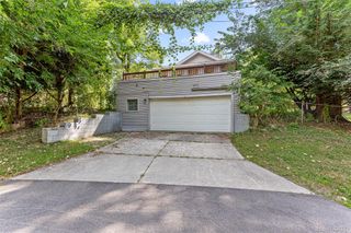 2550 Loon Lake Road, Wixom, MI 48393