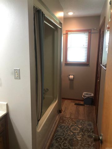 2995 Hubbard Road, Benton, AR 72019