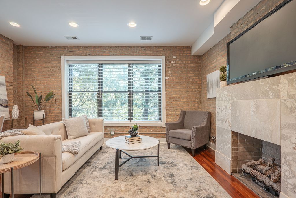 1969 W Cullom Avenue 2, Chicago, IL 60613 — photo 2