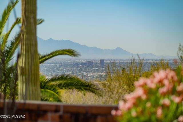 5461 N Camino Del Penoso, Tucson, AZ 85750