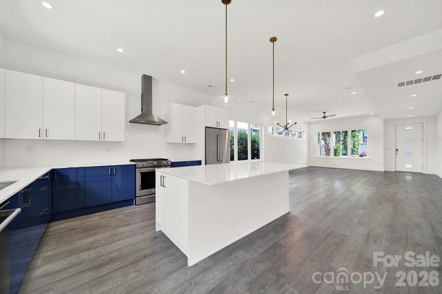 1243 Realta Drive, Charlotte, NC 28211