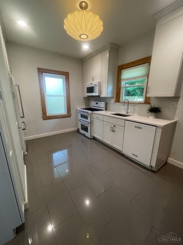 4448 Station Avenue, Cincinnati, OH 45232