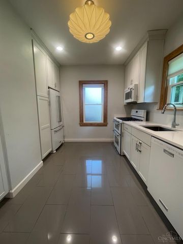 4448 Station Avenue, Cincinnati, OH 45232