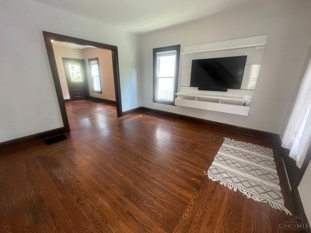 4448 Station Avenue, Cincinnati, OH 45232
