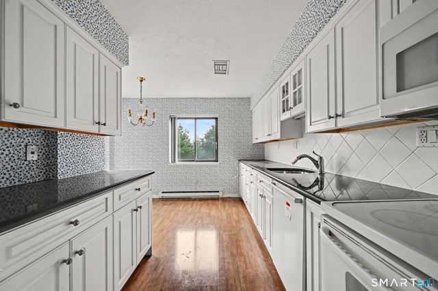 3200 Park Avenue 4C1, Bridgeport, CT 06604