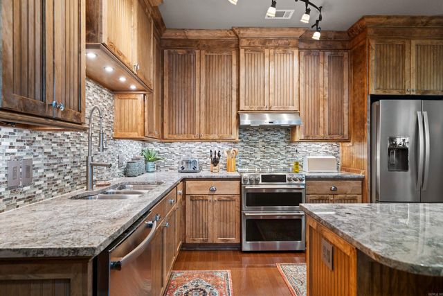 790 Buena Vista Rd, Hot Springs, AR 71913