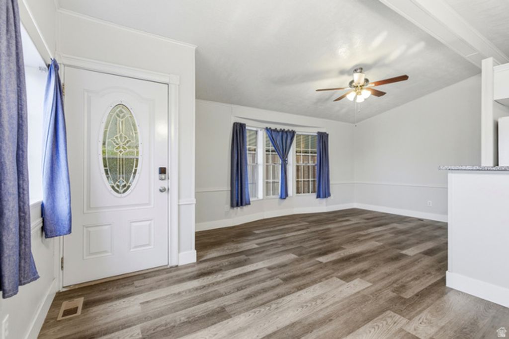 Image 10 of property listing at 150 W 7500 S #55, Midvale, UT 84047