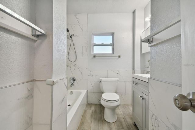 1415 10TH AVENUE W, Bradenton, FL 34205