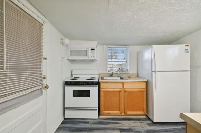 1415 10TH AVENUE W, Bradenton, FL 34205