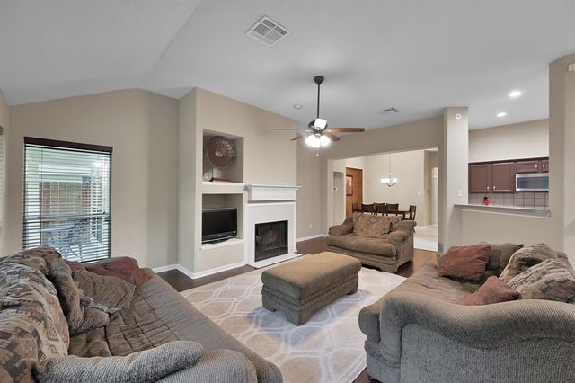 87 N Veranda Ridge Drive, Spring, TX 77382