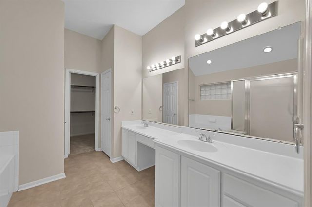 87 N Veranda Ridge Drive, Spring, TX 77382