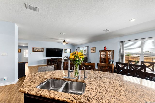 15114 Common Eider, San Antonio, TX 78253