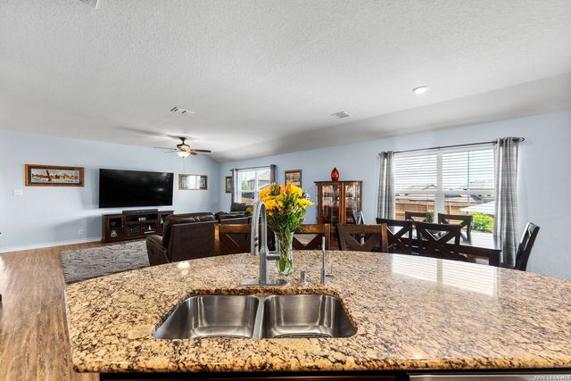 15114 Common Eider, San Antonio, TX 78253