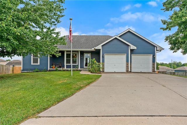 2227 W Ivory Circle, Excelsior Springs, MO 64024