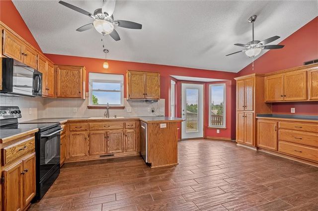 2227 W Ivory Circle, Excelsior Springs, MO 64024