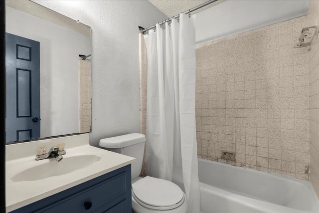 102 Eagle Avenue, Levelland, TX 79336