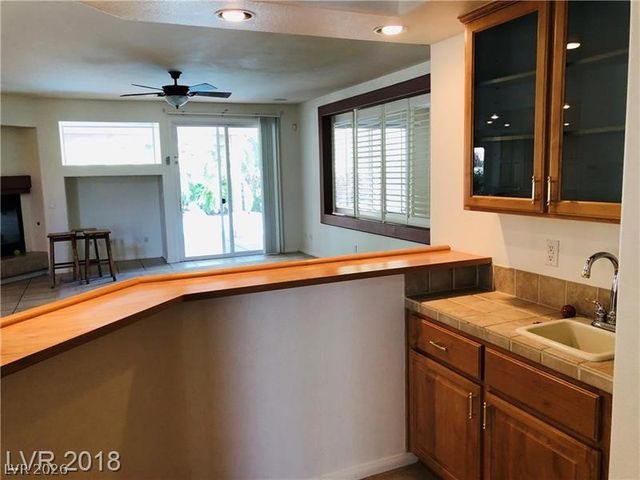 6610 GILDED LANTERN Avenue, Las Vegas, NV 89139